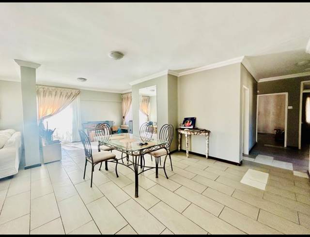 3 BEDROOM HOUSE FOR SALE IN VANDERBIJLPARK SW 1